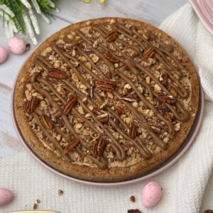 Wielkanocny keto mazurek karmelowy