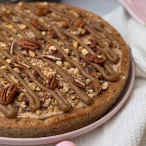 Wielkanocny keto mazurek karmelowy